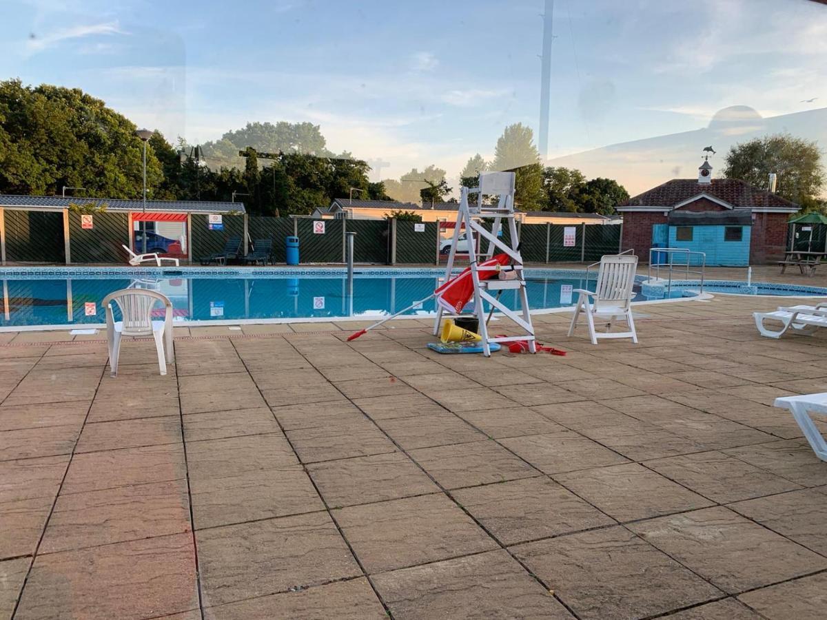 Norfolk Caravan Staycation Pet Friendly Belton with Browston Exteriér fotografie